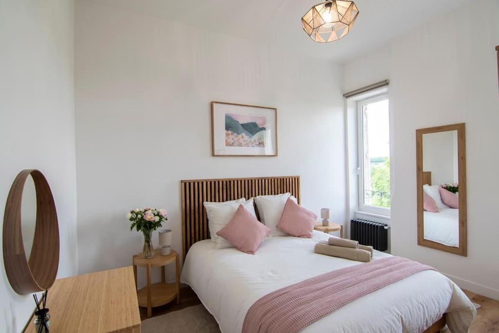 Treize Maison 3 Bed House In Centre Of Saint Severin Buitenkant foto